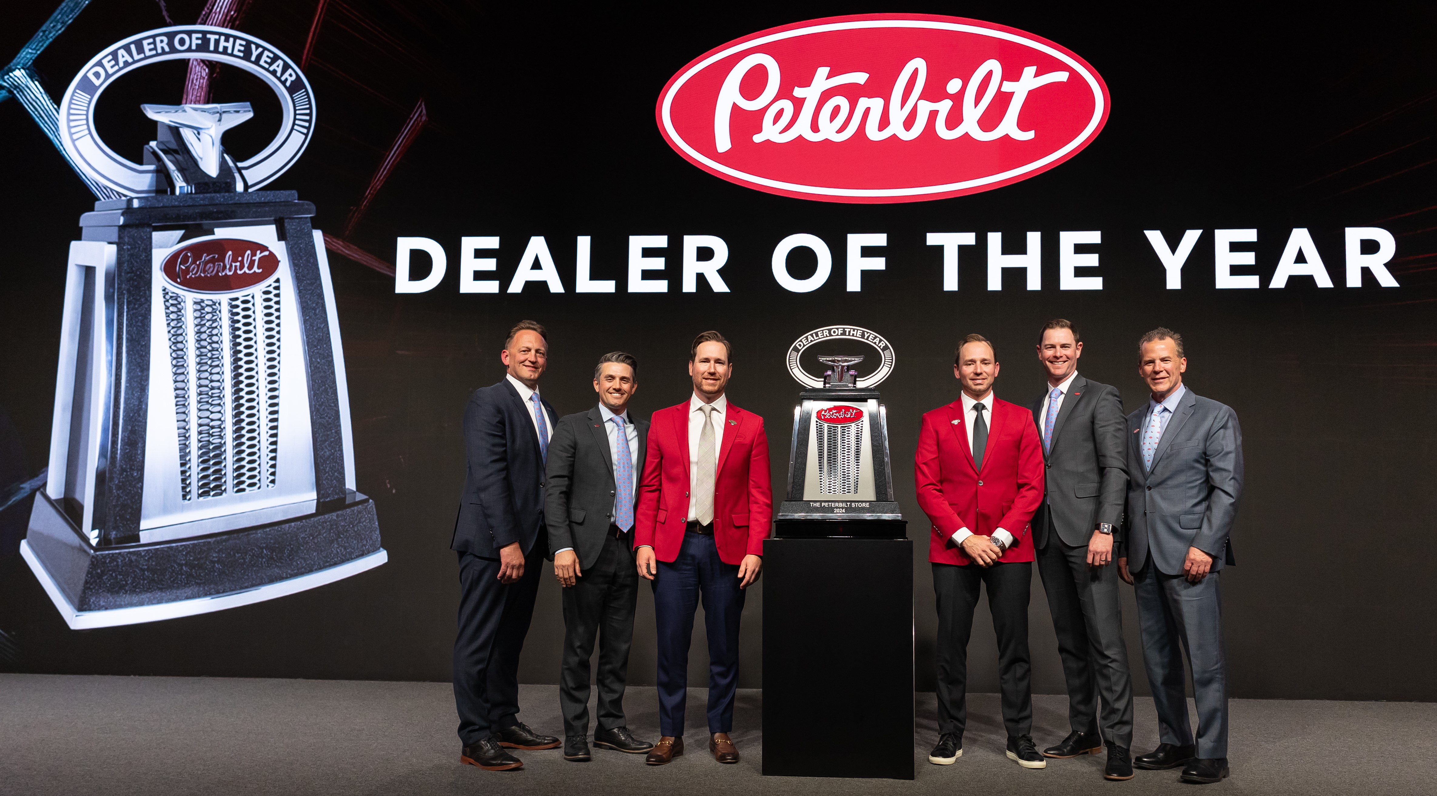 Peterbilt Recognizes North American Dealer Group of the Year - Hero image